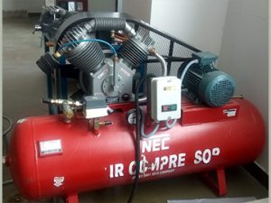 AIR COMPRESSOR