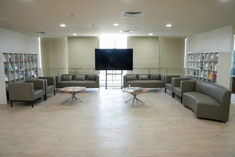 lib4-768x512
